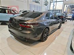 تۆیۆتا کامری